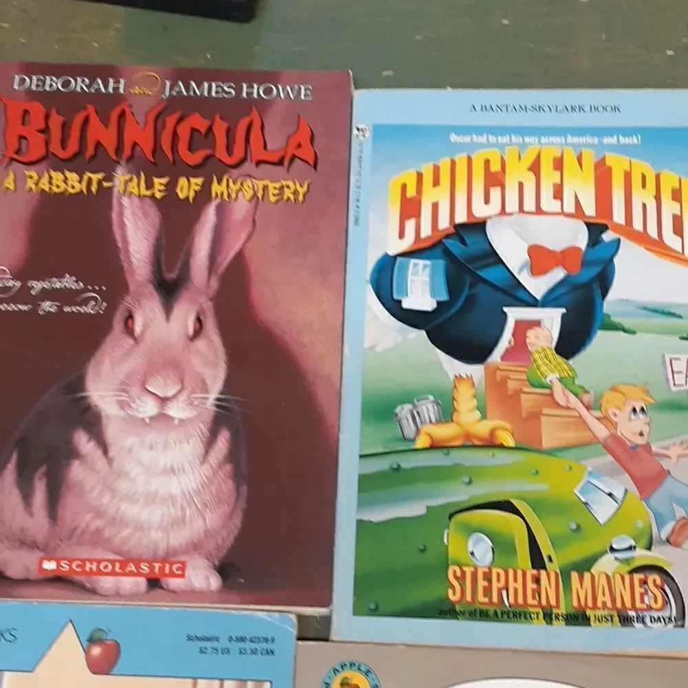 9 classic children's chapter books, including‎ several titles from Scholastic